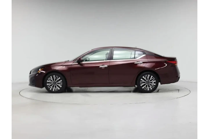 $17998 : Nissan Altima 2023 2.5 SV 4d image 3