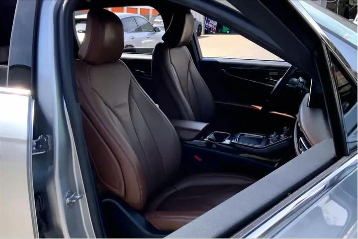 $33990 : Lincoln Nautilus 2021 AWD Re image 9