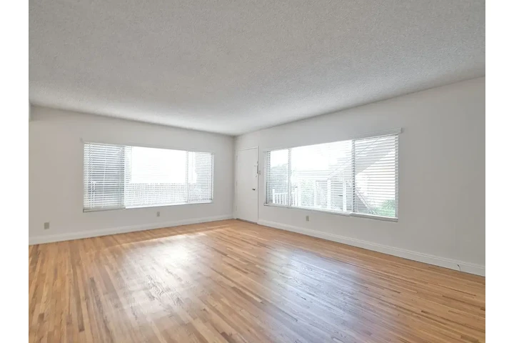 $2600 : REFINISHED HARDWOOD FLOORS image 5