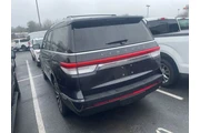 $39992 : Lincoln Navigator 2022 4x4 R thumbnail