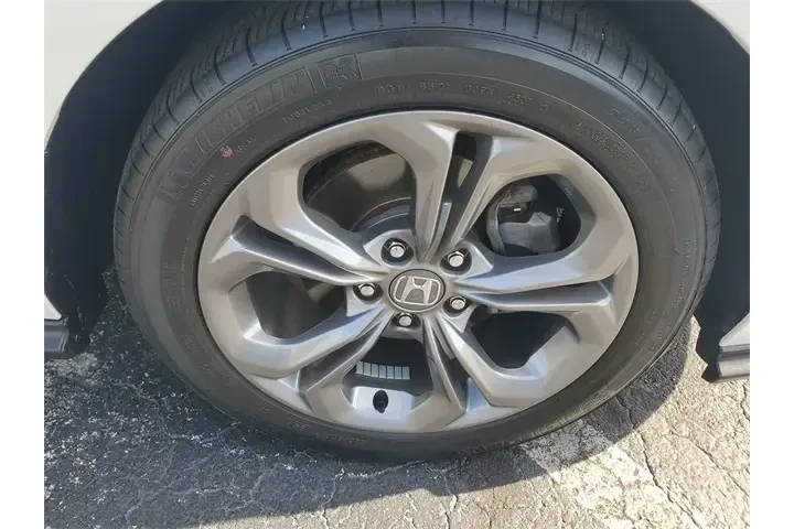 $22990 : Honda Accord 2024 EX 4dr Sed image 7