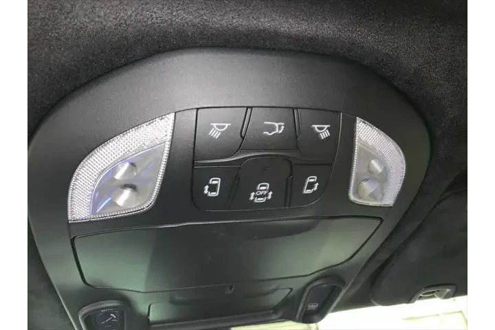 $39989 : Chrysler Pacifica Plug-In Hy image 9