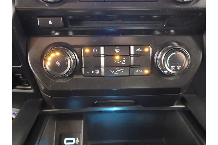 $17900 : Ford F-150 2017 4x4 King Ran image 5