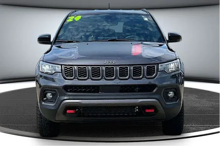 $26000 : Jeep Compass 2024 4x4 Trailh image 2