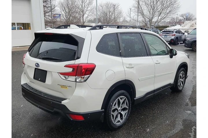 $25499 : Subaru Forester 2023 AWD Pre image 6