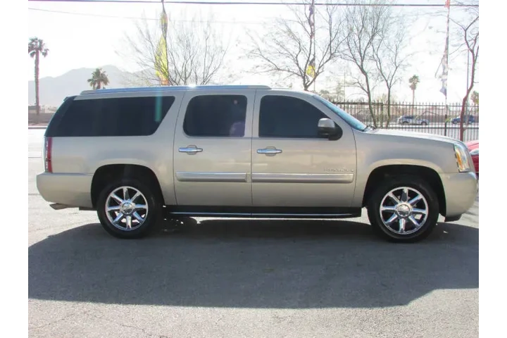 $11995 : 2008 GMC Yukon XL Denali image 3