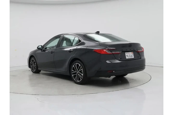 $36998 : Toyota Camry 2025 XLE 4dr Se image 2