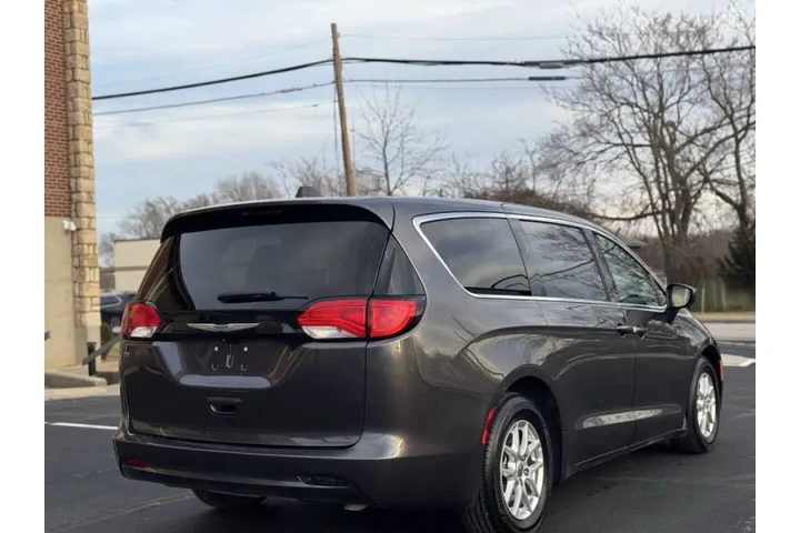 $14999 : 2023 Voyager LX image 6