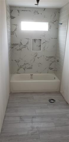 Experienced Tile Installer. image 1