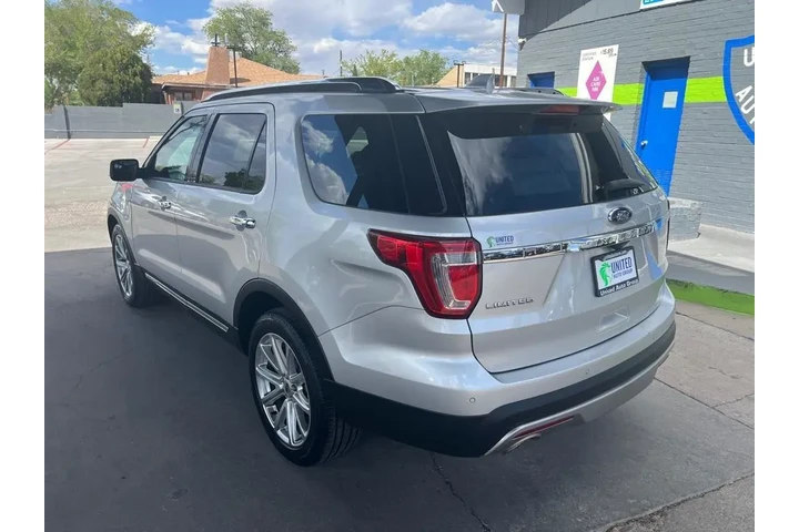 2017 Explorer Limited FWD image 7