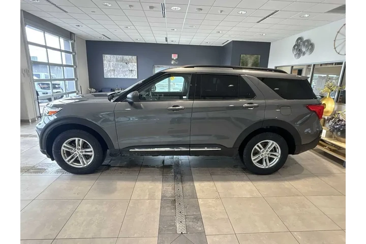 $29878 : Ford Explorer 2022 AWD XLT 4 image 6