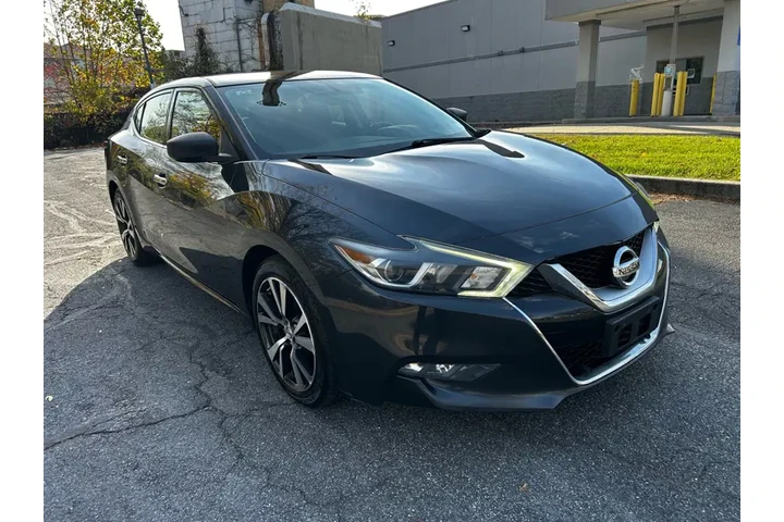 $9495 : 2016 Maxima 3.5 S image 1
