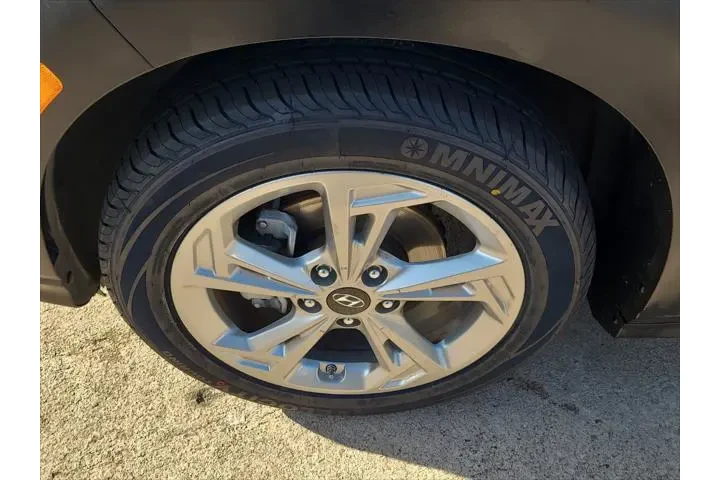 $19698 : Hyundai KONA 2023 SEL 4dr Cr image 10