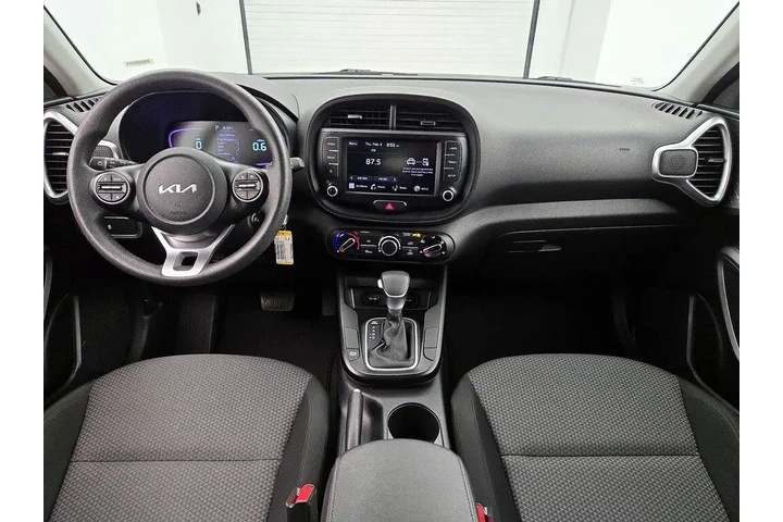 $15998 : Kia Soul 2023 LX 4dr Crossov image 9