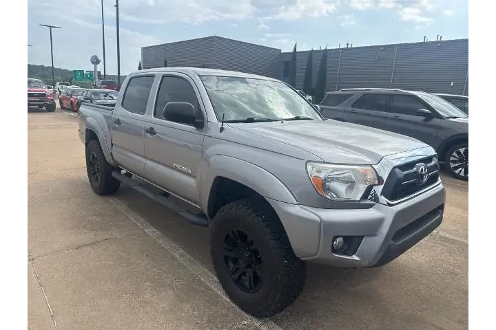 $27995 : Toyota Tacoma 2015 4x4 V6 4d image 6