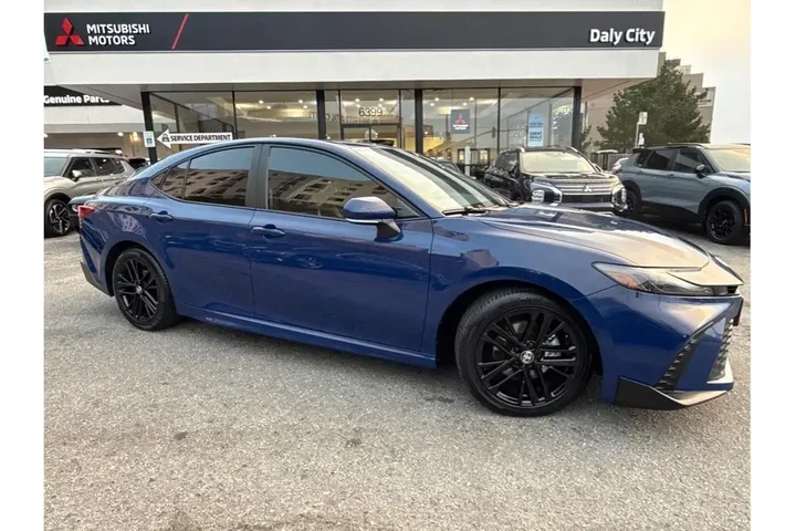 $28388 : Toyota Camry 2025 SE 4dr Sed image 1