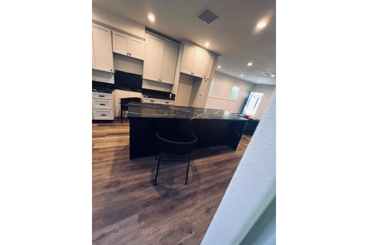 $1000 : Se renta cuarto en compton image 9