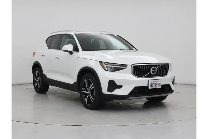 $28998 : Volvo XC40 2025 AWD B5 Core image 1