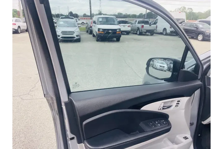$11999 : 2016 Pilot Touring image 10
