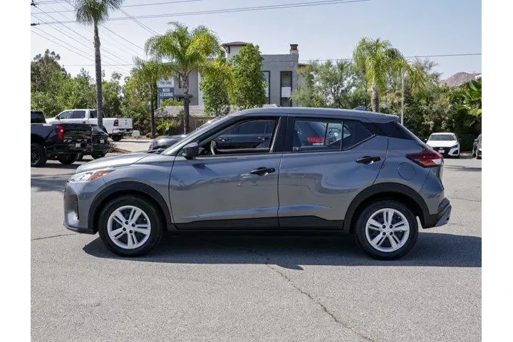 $17604 : Nissan Kicks 2024 S 4dr Cros image 7