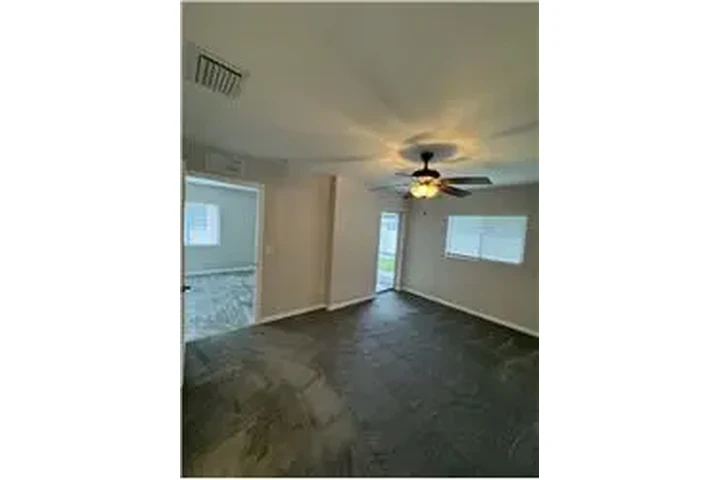 $1900 : Rental property with 2 bedro image 5