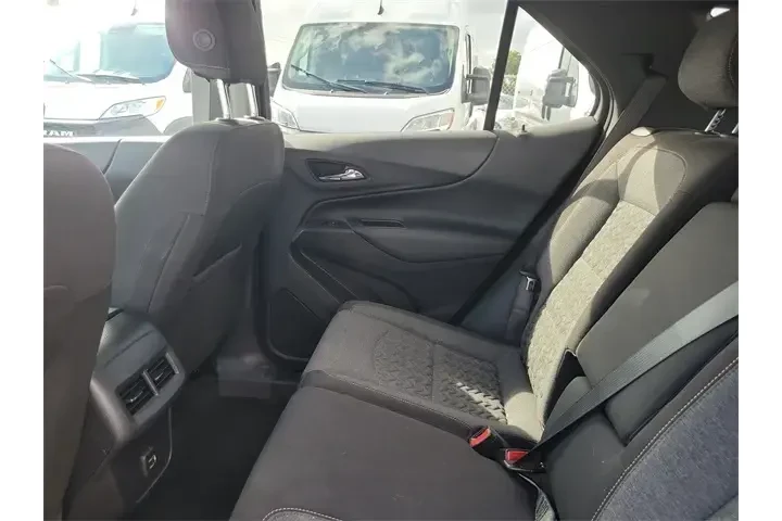 $18991 : Chevrolet Equinox 2023 LT 4d image 9