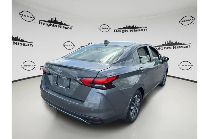 $18990 : Nissan Versa 2025 SV 4dr Sed image 6