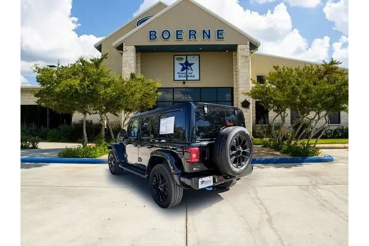 $30299 : Jeep Wrangler Unlimited 2021 image 3