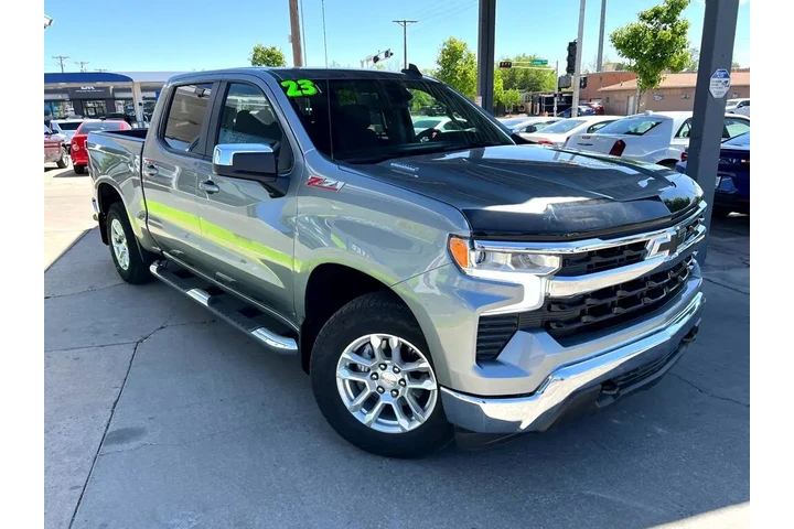 2023 Silverado 1500 LT Crew C image 3