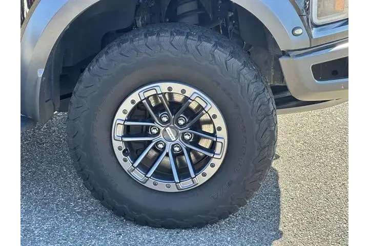 $35995 : Ford F-150 2019 4x4 Raptor 4 image 7