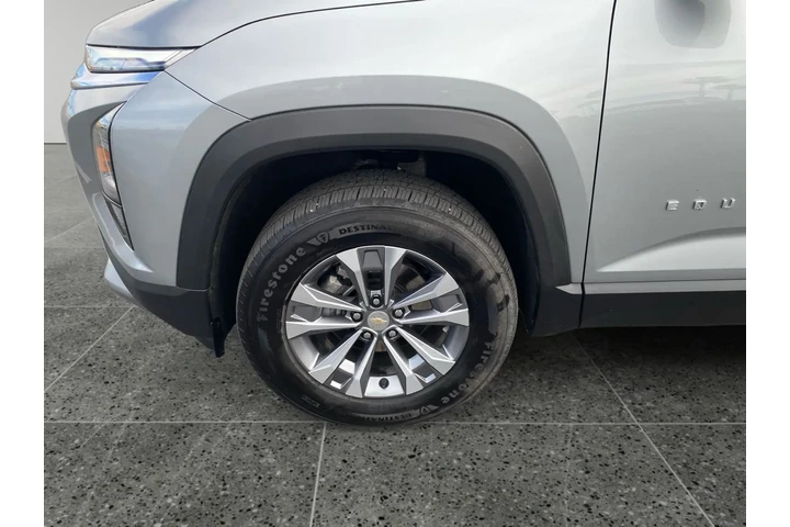 $32751 : Chevrolet Equinox 2025 LT 4d image 8