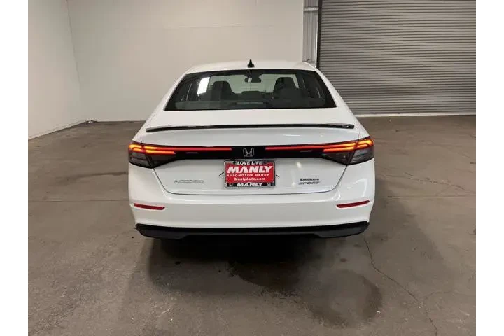 $27722 : Honda Accord Hybrid 2024 Spo image 4