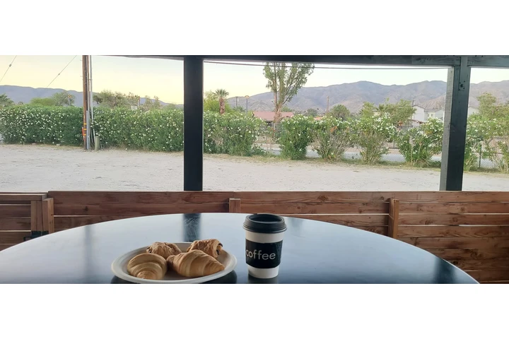 $1500 : Apartmento Desert Hot Springs image 2