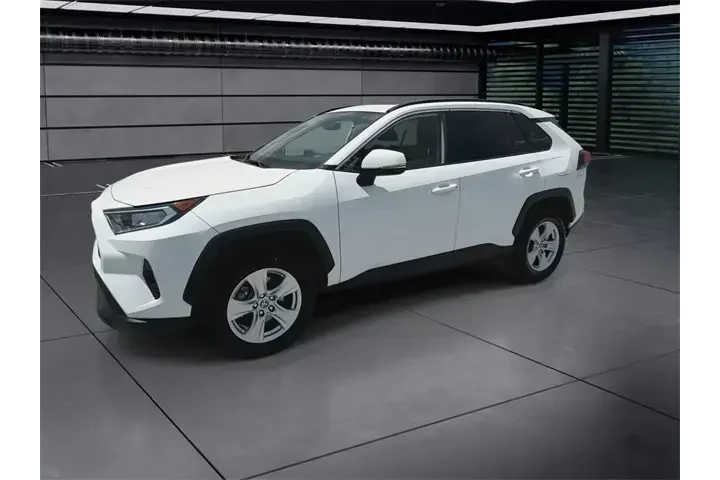 $23988 : Toyota RAV4 2019 XLE 4dr SUV image 4