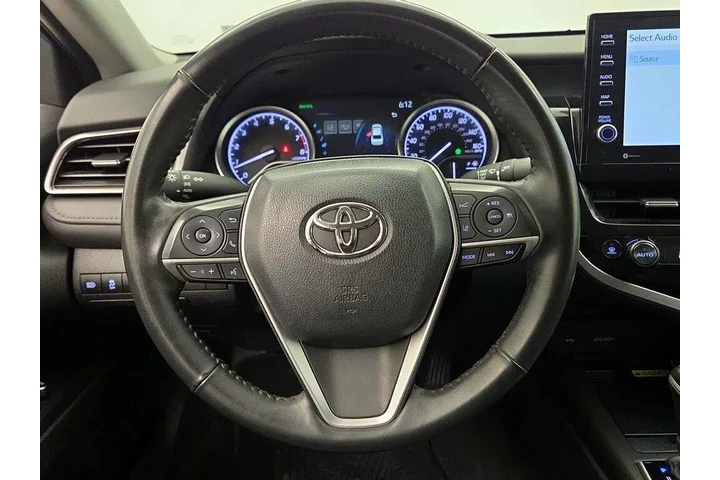 $27998 : Toyota Camry 2024 XLE 4dr Se image 10