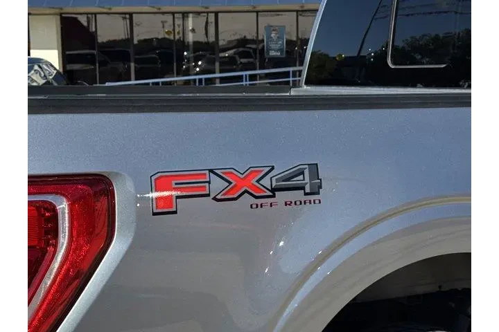 $38165 : Ford F-150 2022 4x4 XLT 4dr image 7