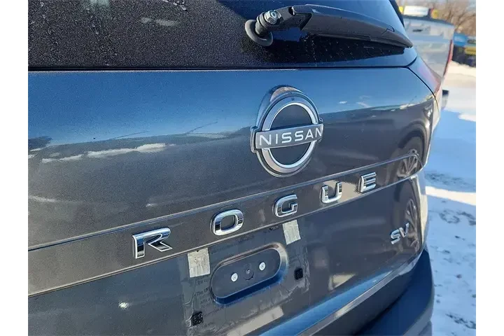 $19268 : Nissan Rogue 2023 SV 4dr Cro image 4