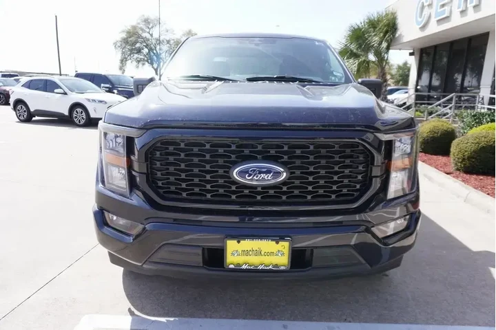 $35988 : Ford F-150 2023 4x2 XL 4dr S image 2
