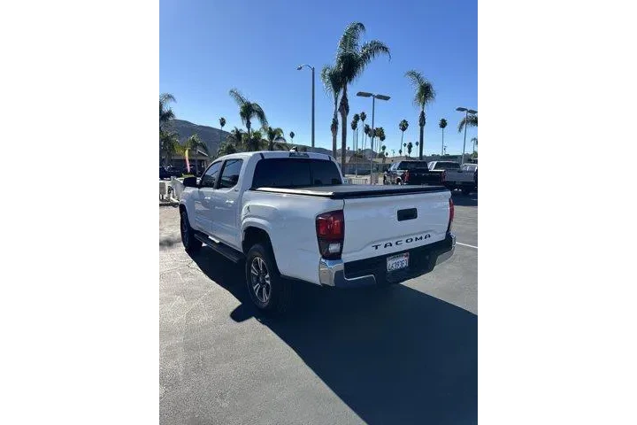 $29897 : Toyota Tacoma 2021 4x2 SR5 4 image 5