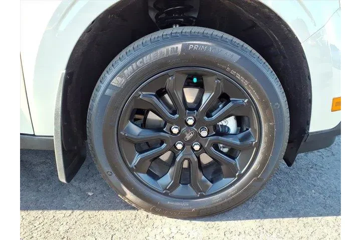 $32333 : Ford Maverick 2024 Lariat 4d image 9