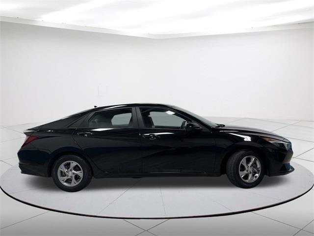 $16540 : Pre-Owned 2021 Elantra SE image 2