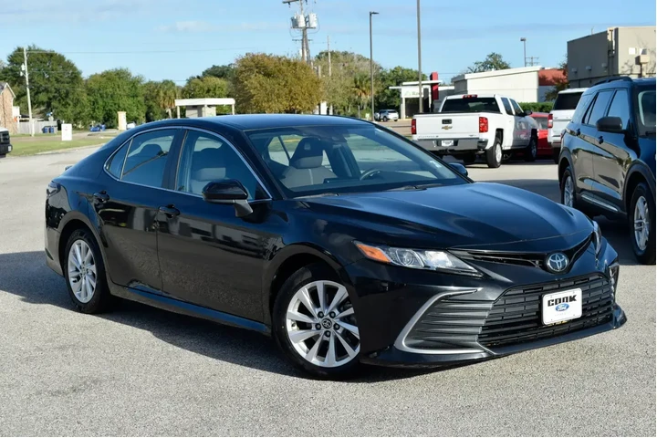 $21789 : Toyota Camry 2023 LE 4dr Sed image 7