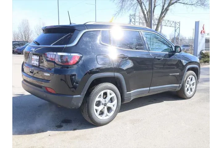 $21977 : Jeep Compass 2025 4x4 Latitu image 10