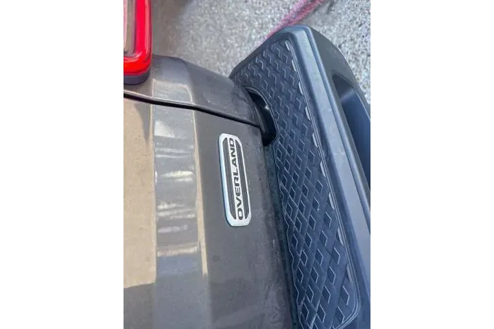 $25333 : Jeep Gladiator 2020 4x4 Over image 4