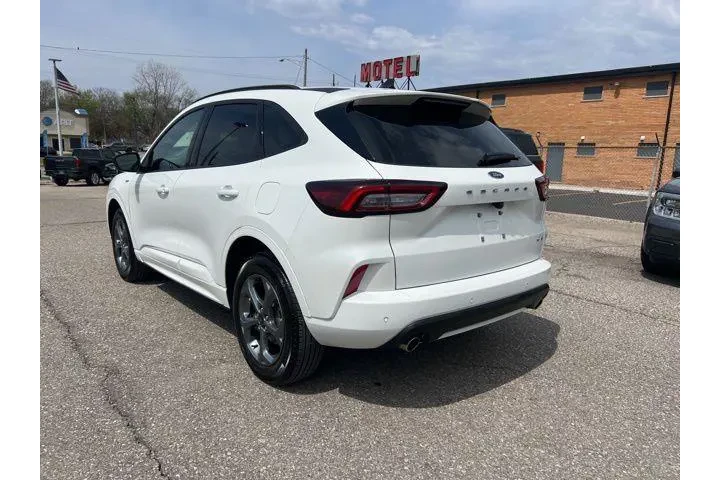 $25263 : Ford Escape 2024 AWD ST-Line image 6