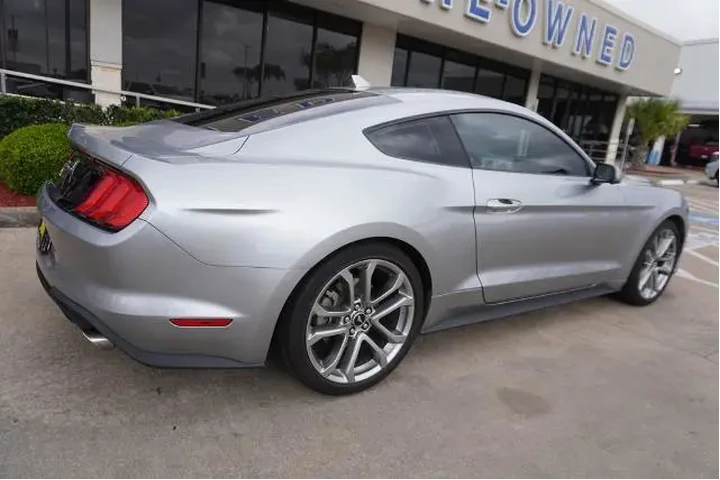 $27888 : Ford Mustang 2022 EcoBoost 2 image 6