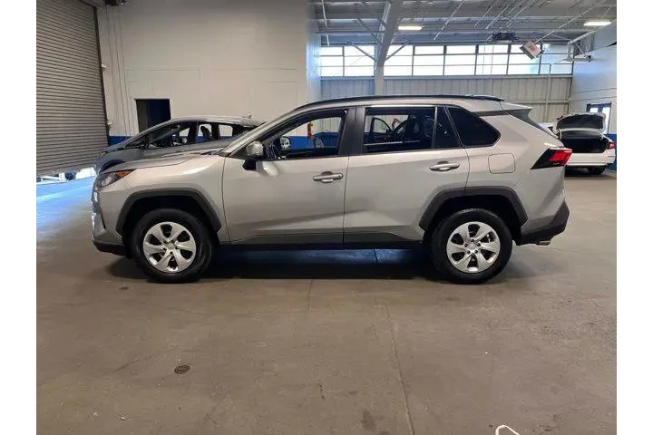 $26948 : Toyota RAV4 2021 AWD LE 4dr image 6