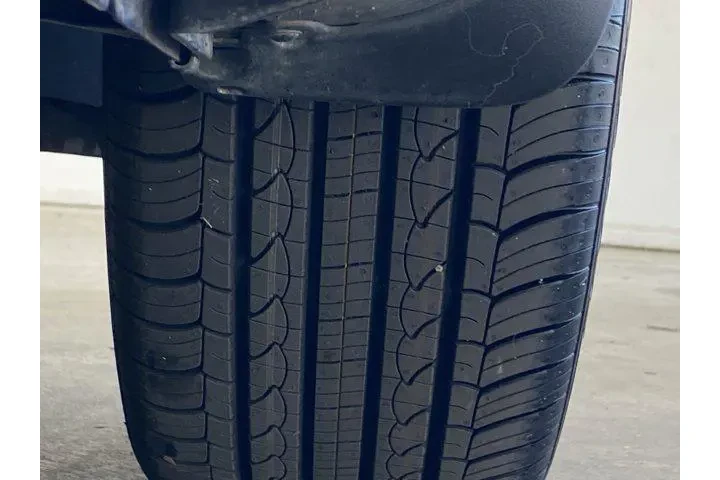 $17991 : Hyundai VENUE 2024 SEL 4dr C image 6