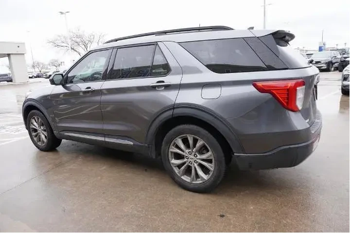 $27888 : Ford Explorer 2022 XLT 4dr S image 4