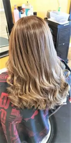 323 Beauty Salon & Barbershop image 4